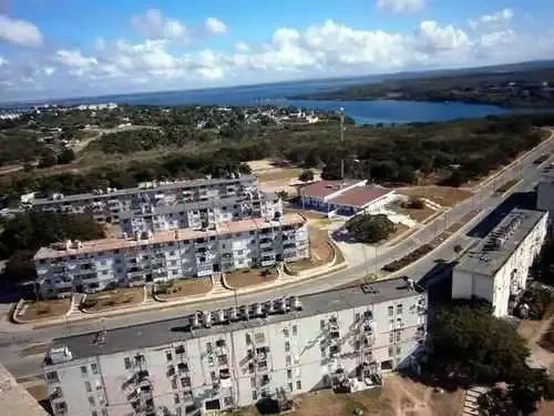 500px-Ciudad_Nuclear_(provincia_de_Cienfuegos)_vista_desde_un_dron.webp