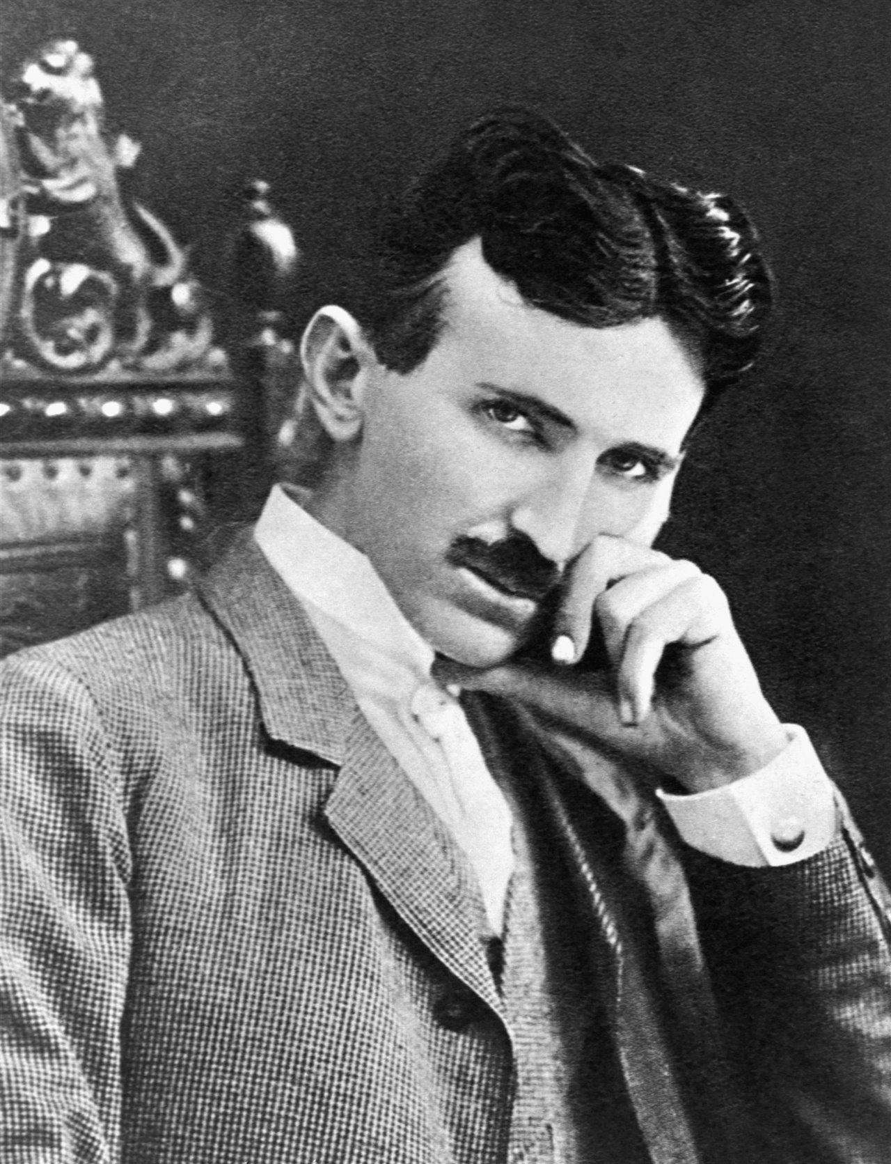 nikola-tesla_b0f93a52_1280x1671.jpeg